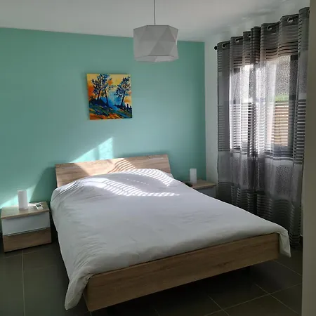 Appartement T2 55 M2 4 Pers Jacuzzi Terrasse 55m2 Ficaja