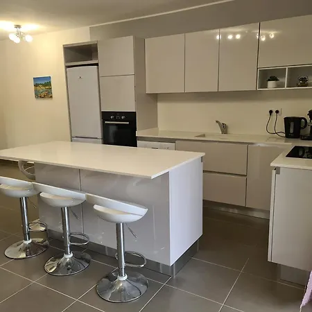 T2 55 M2 4 Pers Jacuzzi Terrasse 55m2 Appartement *