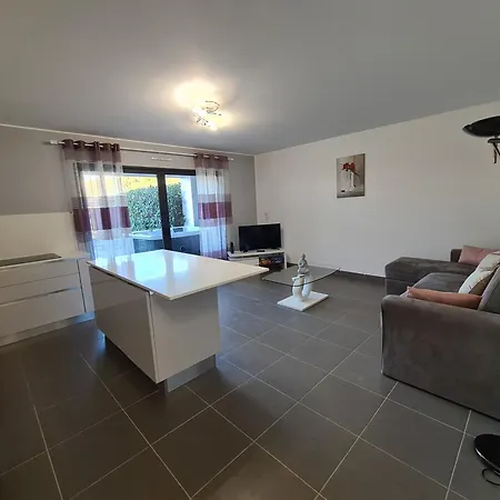 T2 55 M2 4 Pers Jacuzzi Terrasse 55m2