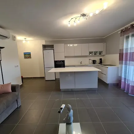 Apartment T2 55 M2 4 Pers Jacuzzi Terrasse 55m2 Ficaja