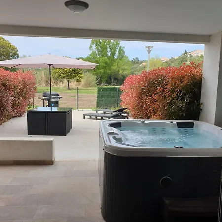 T2 55 M2 4 Pers Jacuzzi Terrasse 55m2 * Ficaja