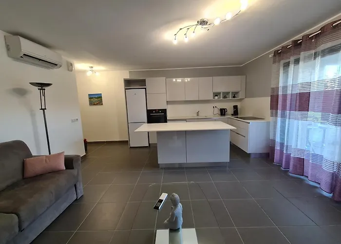 Apartment T2 55 M2 4 Pers Jacuzzi Terrasse 55m2 Ficaja