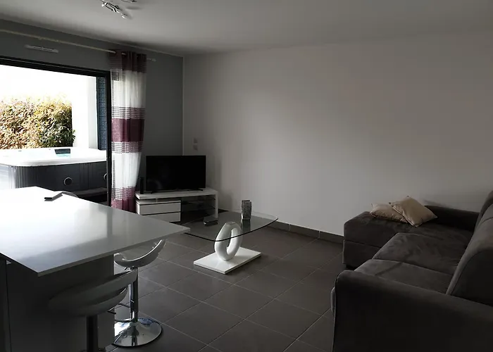 T2 55 M2 4 Pers Jacuzzi Terrasse 55m2 *