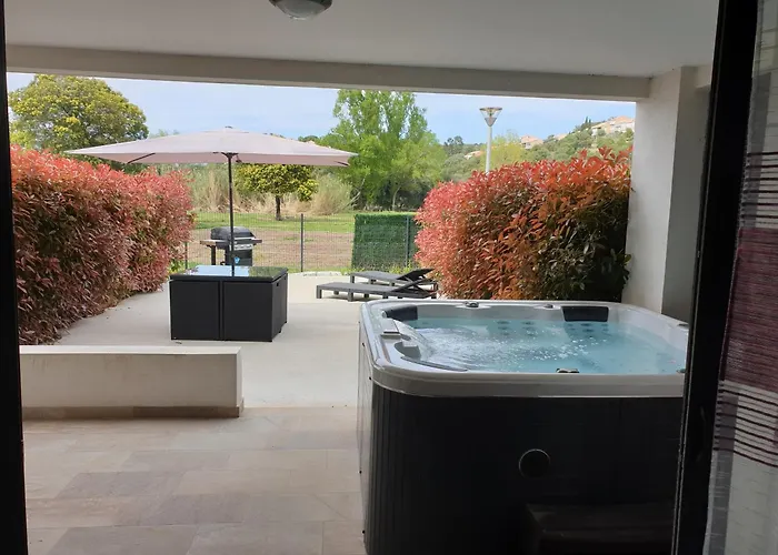 T2 55 M2 4 Pers Jacuzzi Terrasse 55m2 * Ficaja