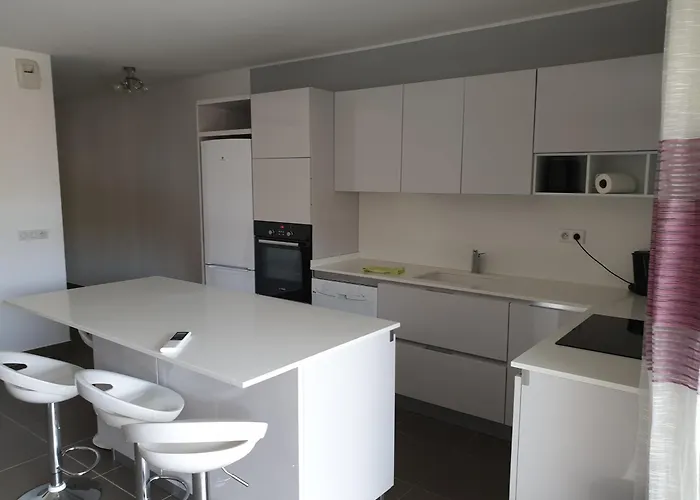 T2 55 M2 4 Pers Jacuzzi Terrasse 55m2 *